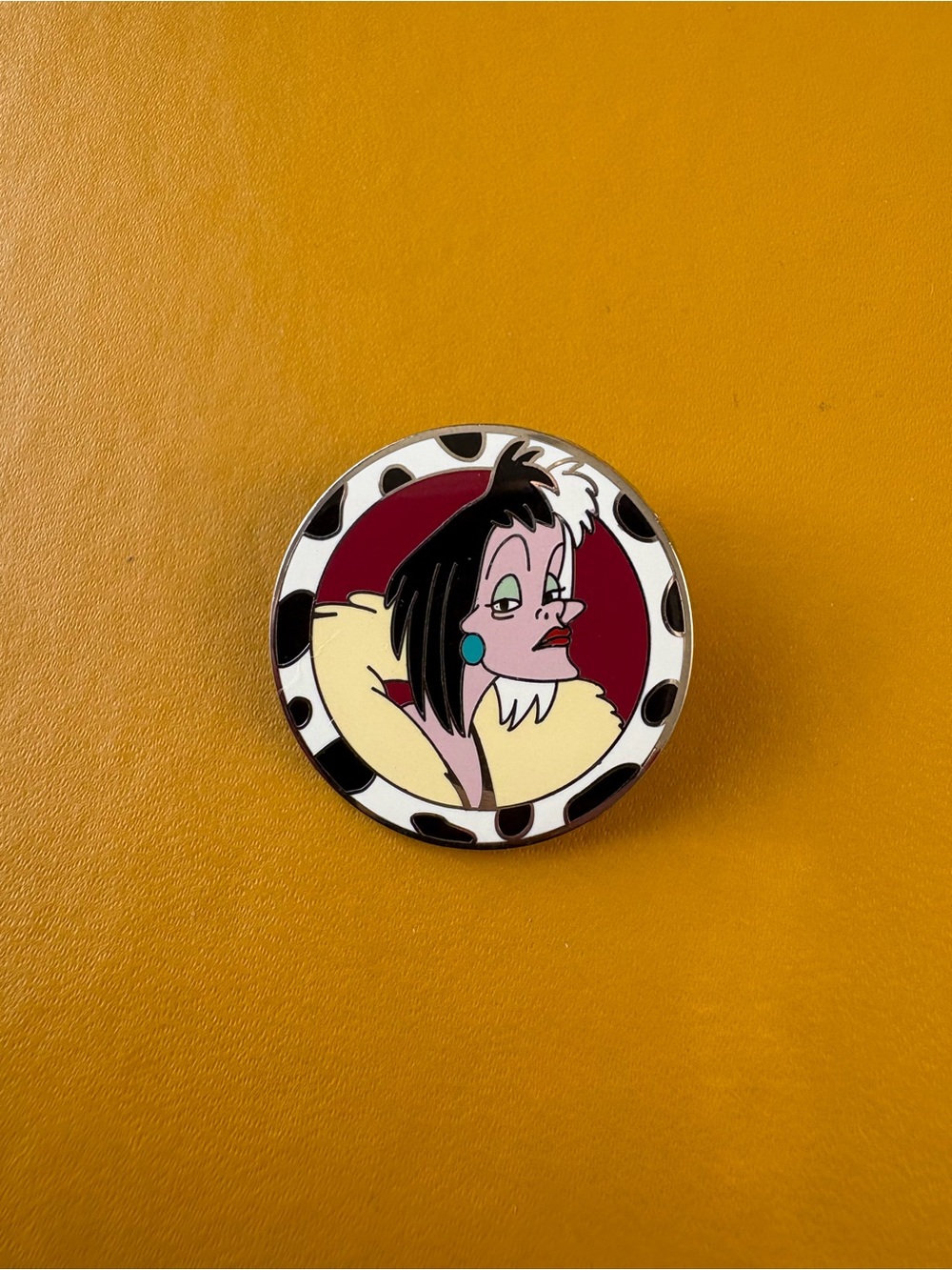 Disney Enamel Pin Cruella de Vil Villian Collector Pin